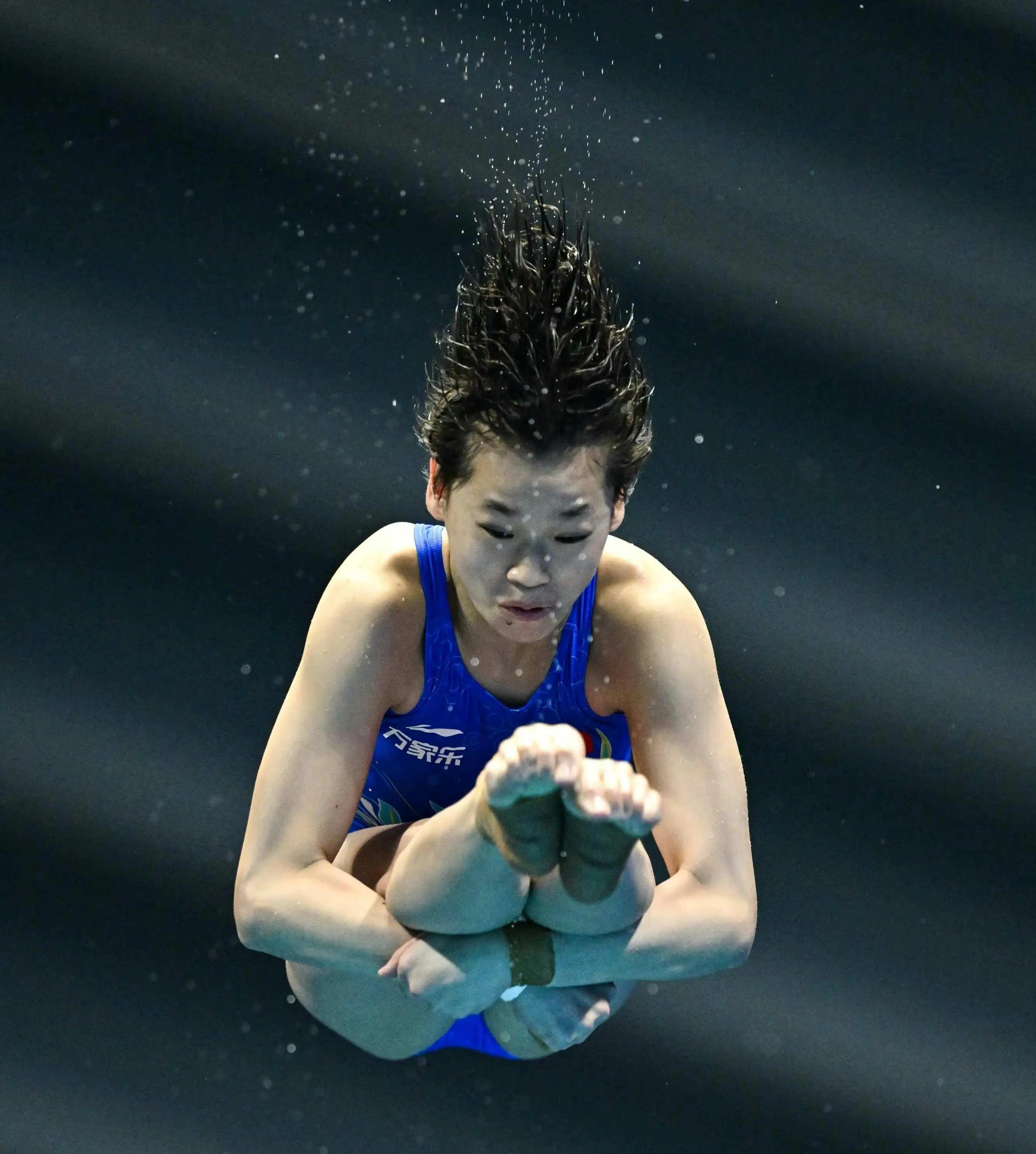 田径选手赛后落泪,背后故事感人 田径选手赛后落泪,背后故事感人