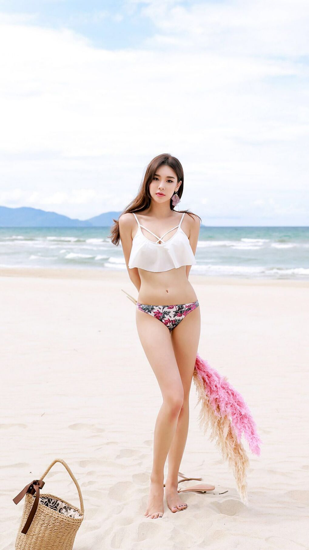 爱游戏在线-篮网淘汰掘金晋级，布克在美加墨世界杯中接管比赛，双线闪耀的篮球之星