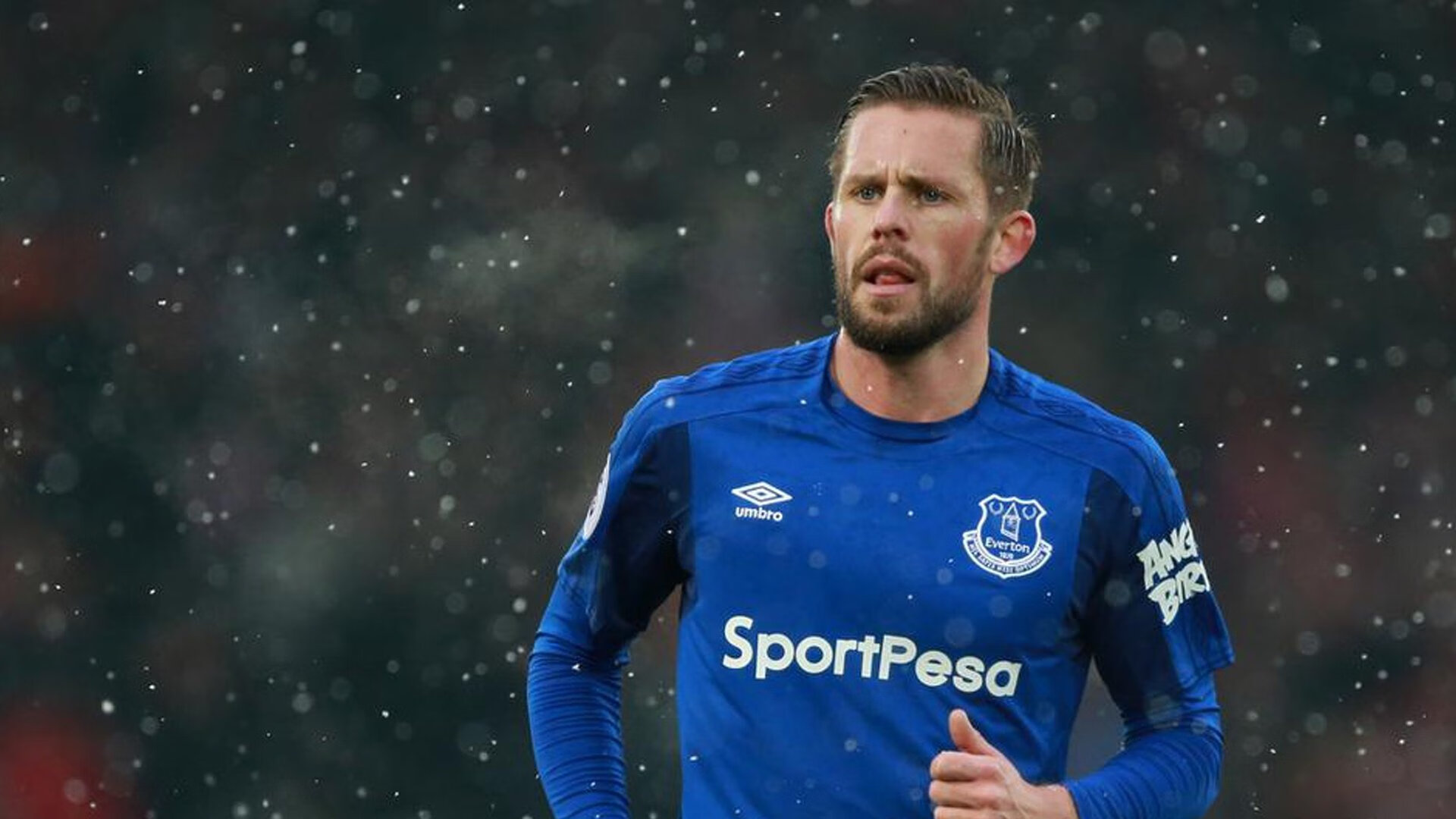 新疆队撕裂湖人中国行,当东方铁壁遇上利拉德时间