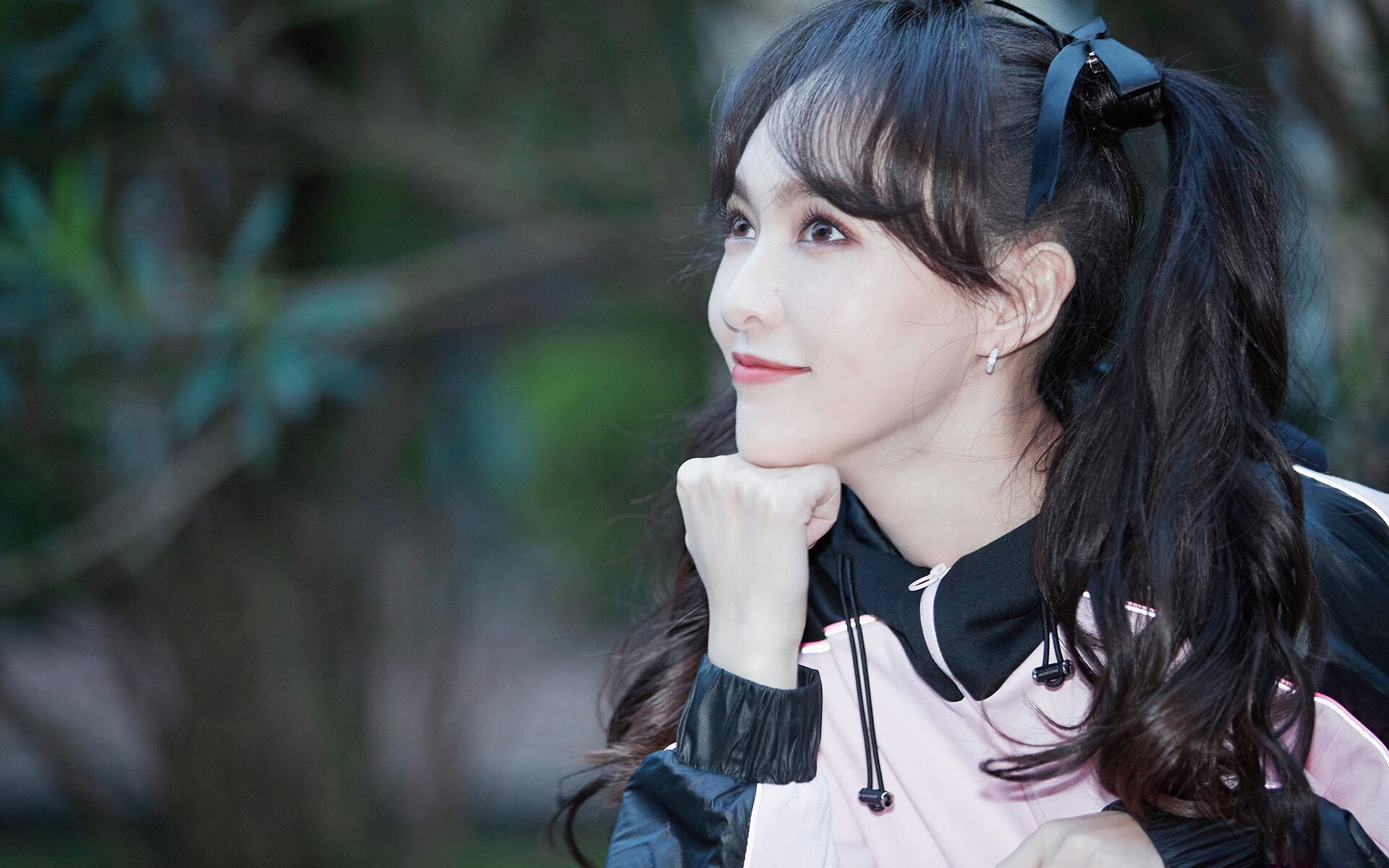 爱游戏官网-他对着虚空勾手，当库里被锁死，文班亚马扛起了谁的战争？