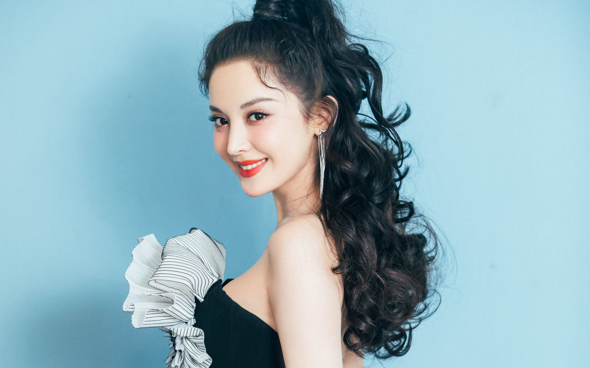 钢铁意志铸就冠军—德甲争冠夜贝恩的防守美学