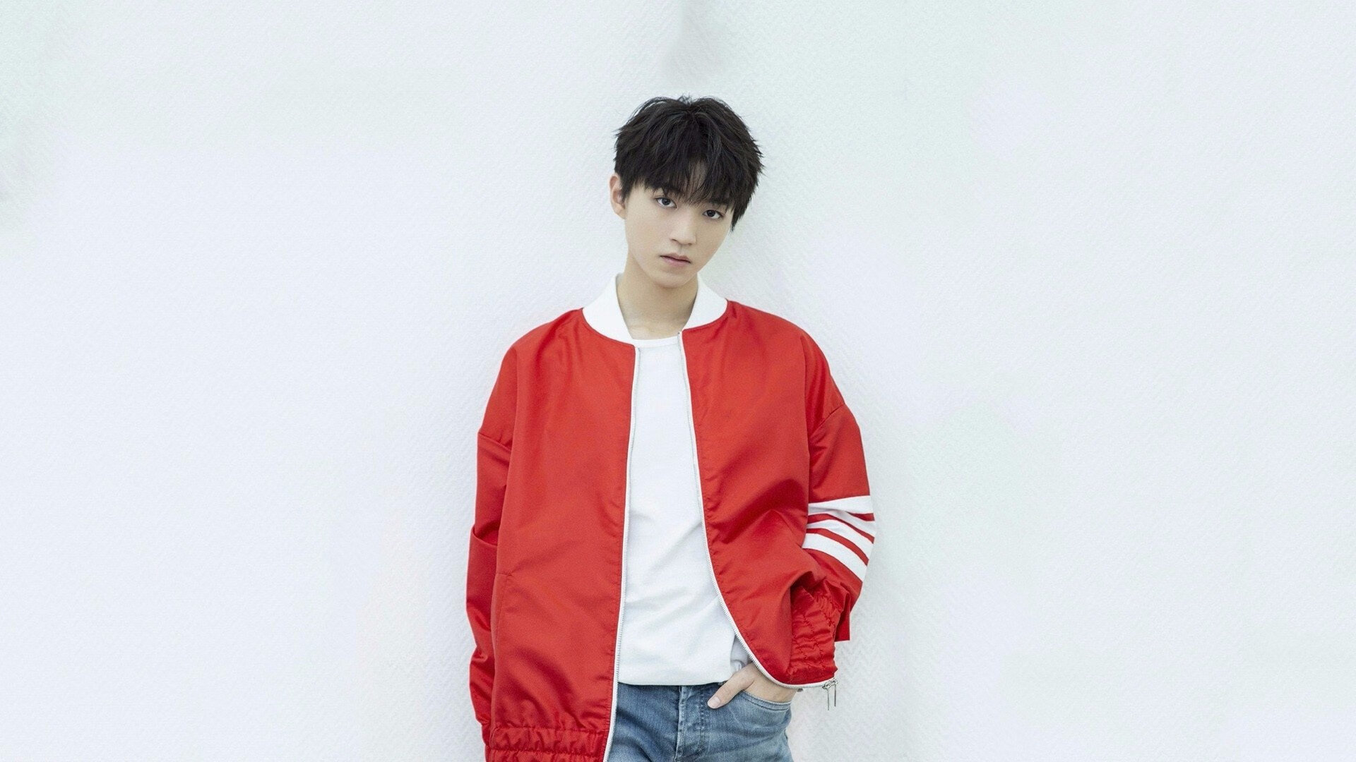 爱游戏体育-平行宇宙的终极对决，当广东队遇上热火，哈登如何用东方智慧统治攻防两端